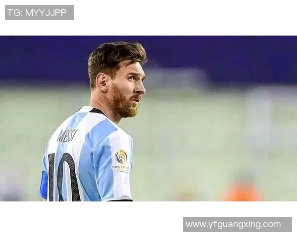 足球明星独特球技大揭秘从梅西到C罗的绝技盘点与分析 足球明星独特球技大揭秘从梅西到C罗的绝技盘点与分析