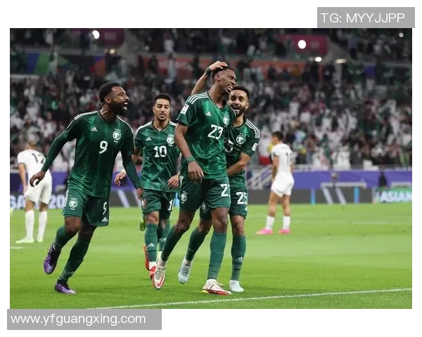 墨西哥老足球明星的辉煌岁月与传奇故事回顾